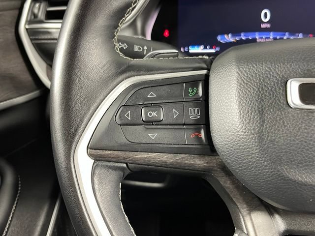 Used 2022 Jeep Grand Cherokee L Limited AWD/4WD image 13
