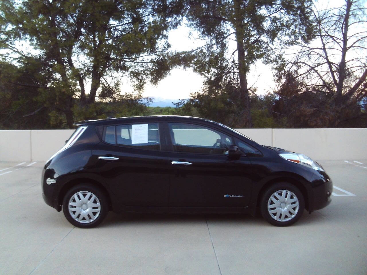 Used 2015 Nissan Leaf S w/ Charge Package image 17