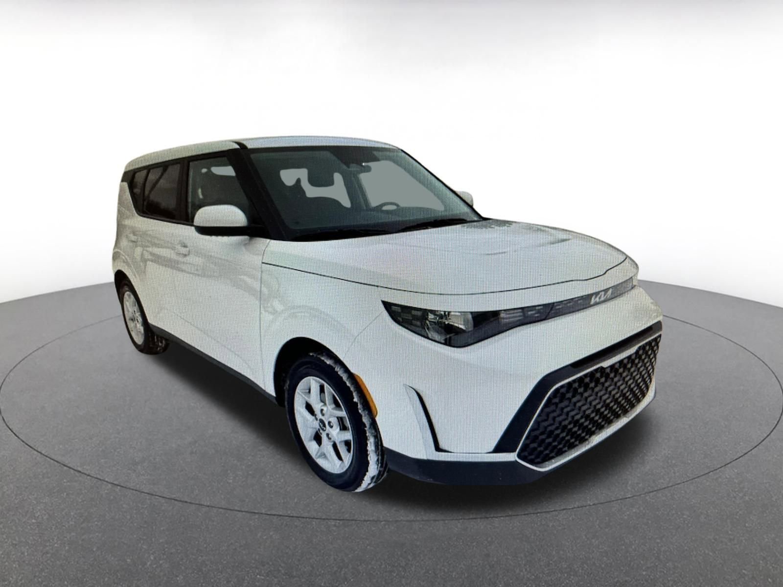 Used 2025 Kia Soul LX w/ Option Group 015 image 3