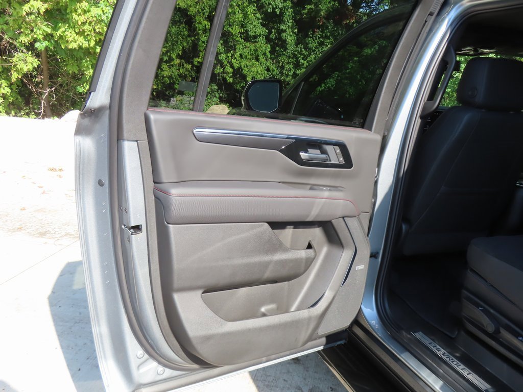 New 2026 Chevrolet Suburban RST w/ RST Capability Package image 29