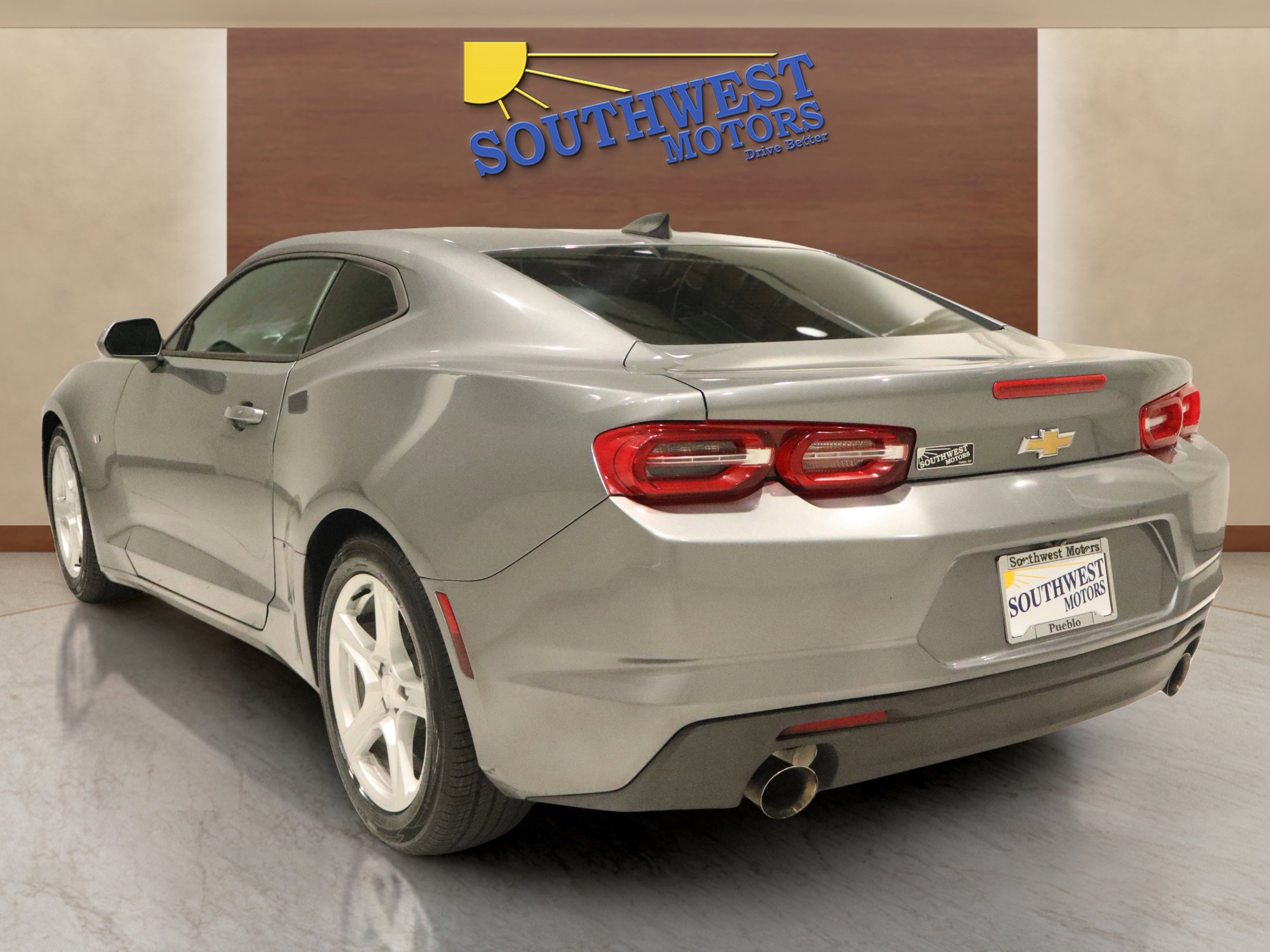 Used 2020 Chevrolet Camaro LT image 2
