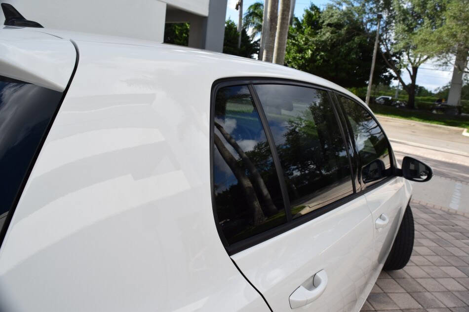 Used 2013 Volkswagen Golf TDI image 32