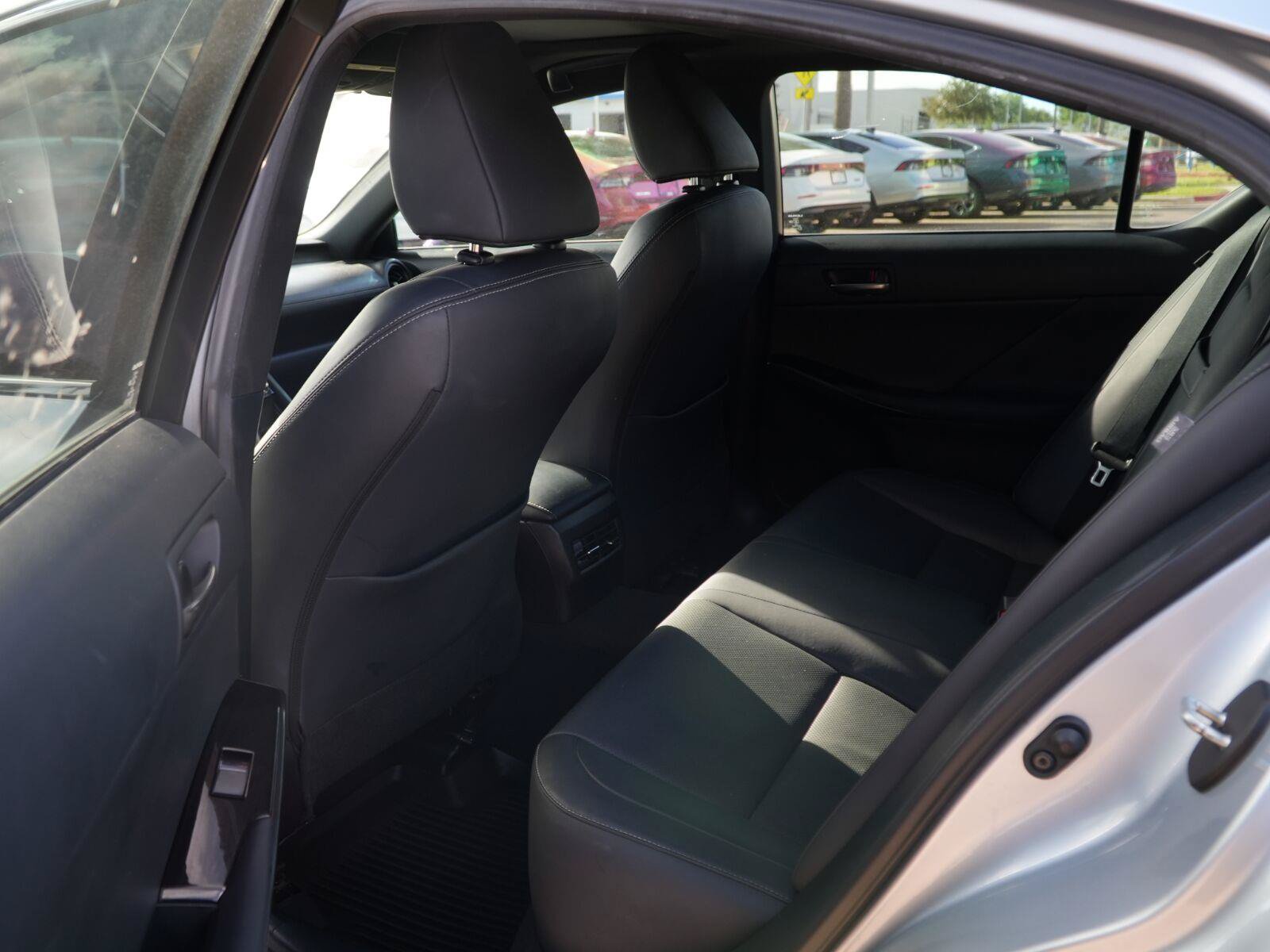 Used 2023 Lexus IS 300 w/ Comfort Package RWD image 18