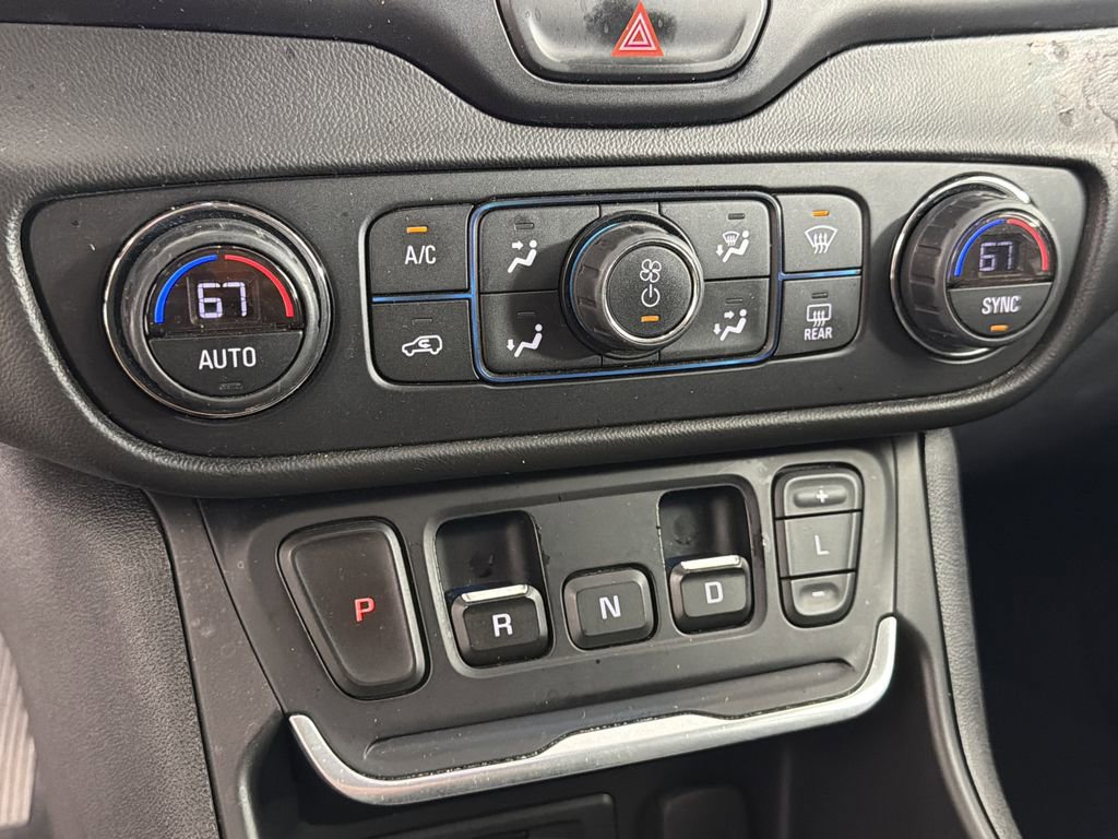 Used 2018 GMC Terrain Denali w/ Advanced Safety Package image 31