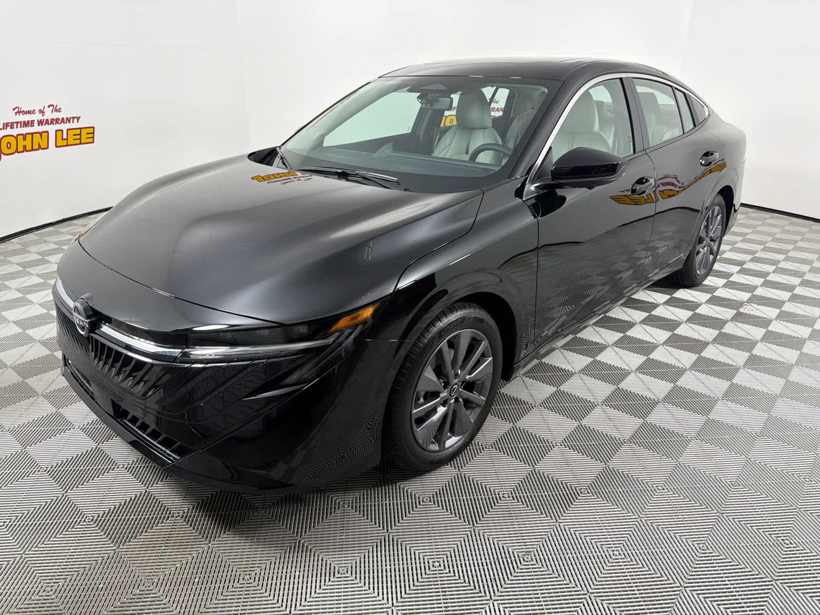 Used 2026 Nissan Sentra SL w/ Floor Mat Package FWD image 1