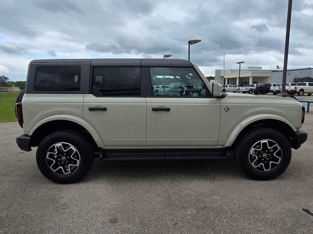 New 2026 Ford Bronco Outer Banks image 8