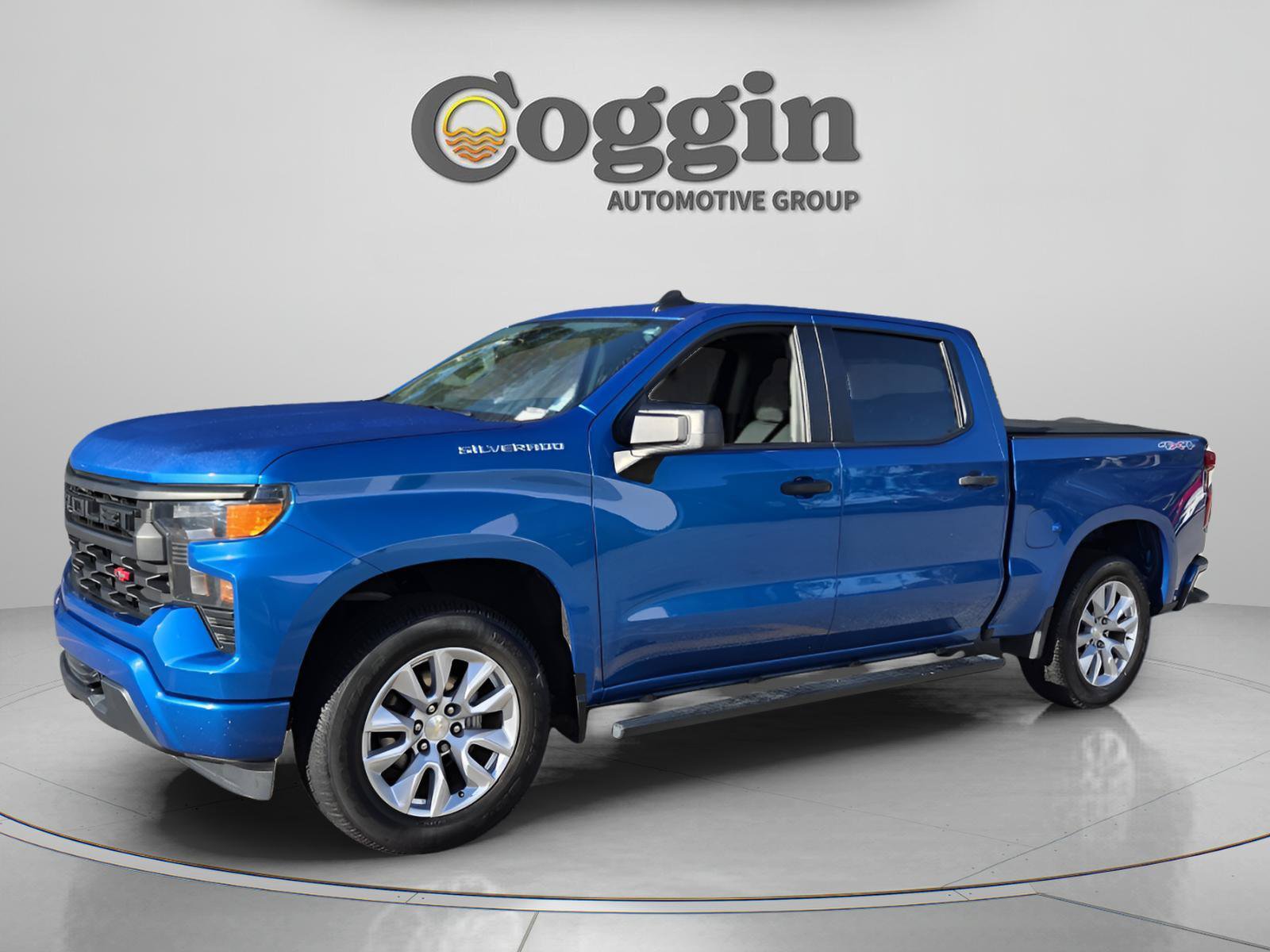 Used 2022 Chevrolet Silverado 1500 Custom AWD/4WD image 1