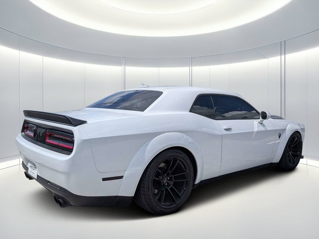 Used 2022 Dodge Challenger SRT Hellcat RWD image 4