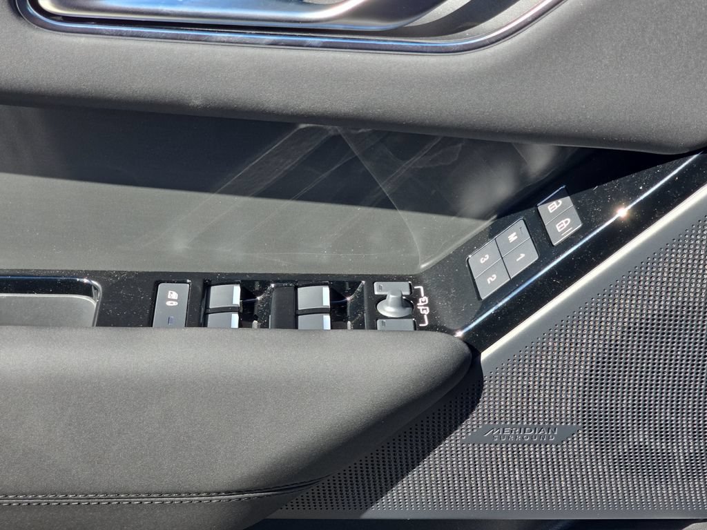 New 2026 Land Rover Range Rover Velar S AWD/4WD image 28