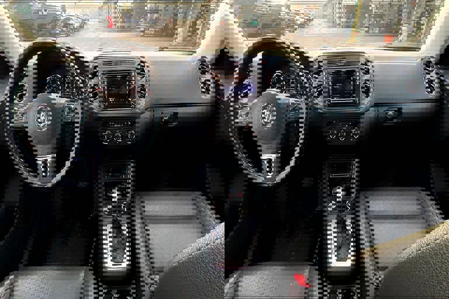 Used 2017 Volkswagen Tiguan Wolfsburg Edition image 13