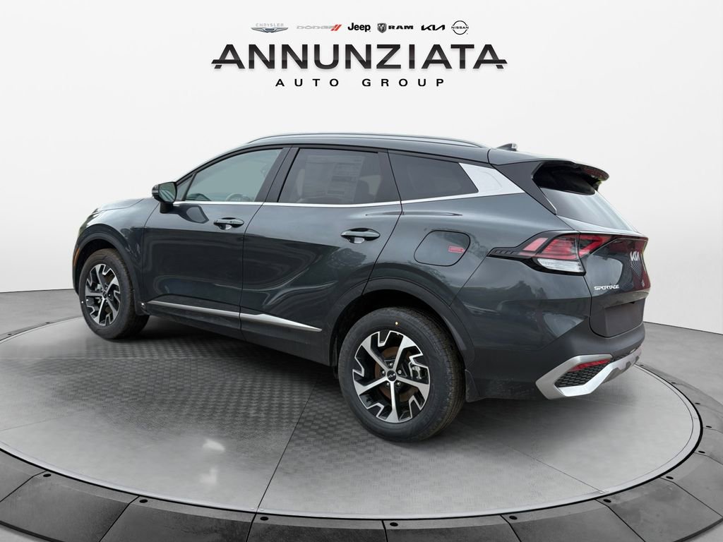 New 2025 Kia Sportage EX image 3