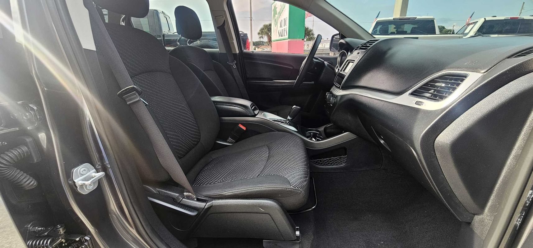 Used 2019 Dodge Journey SE w/ Blacktop Package FWD image 27