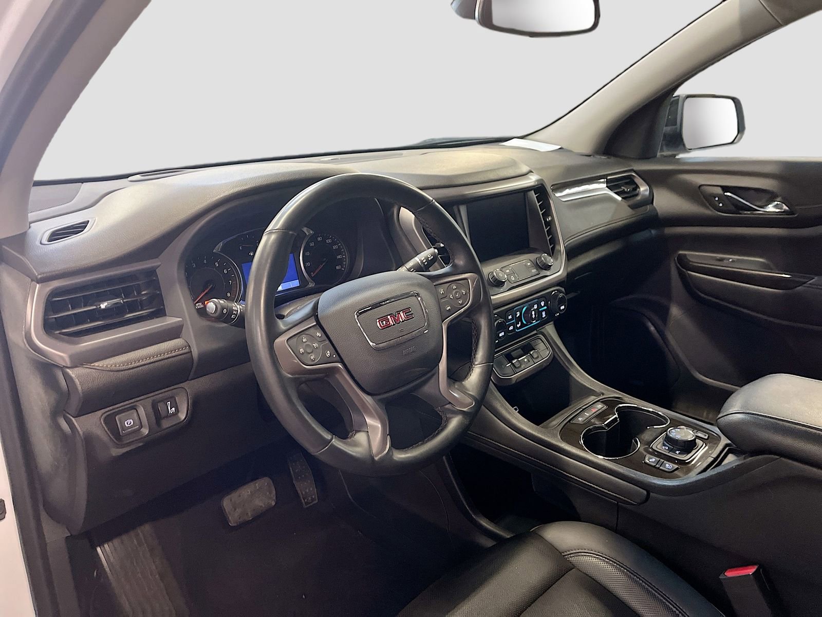 Used 2023 GMC Acadia AT4 w/ Preferred Package image 9