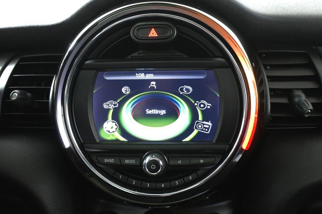 Used 2016 MINI Cooper 4-Door Hardtop image 17