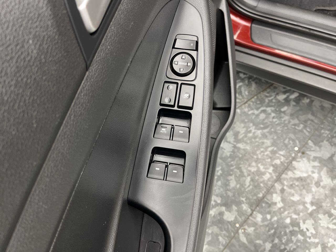Used 2019 Hyundai Tucson Value w/ Cargo Package AWD/4WD image 7