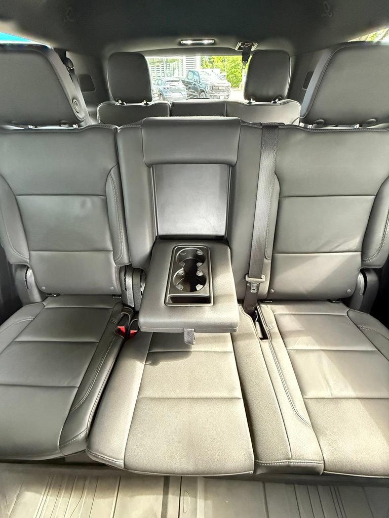 Used 2024 Chevrolet Tahoe Z71 AWD/4WD image 34