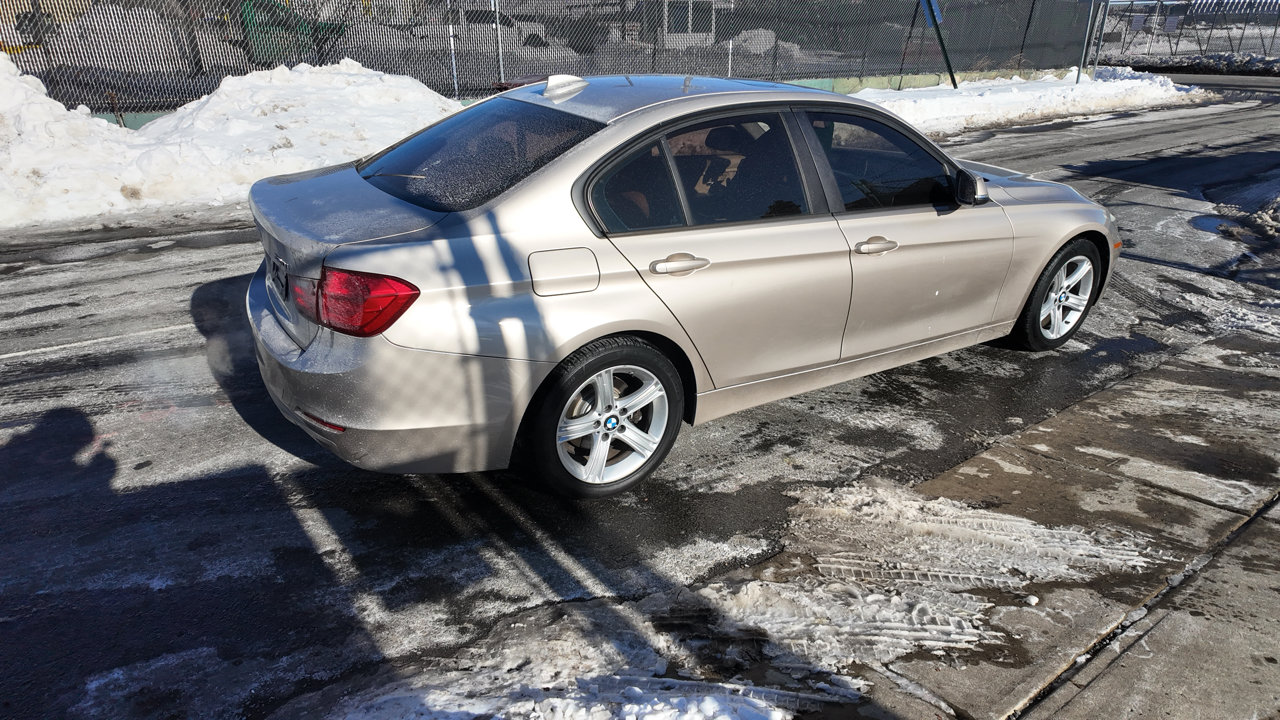Used 2013 BMW 320i xDrive 320i xDrive image 3