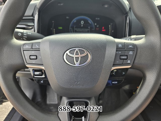 Used 2025 Toyota Camry LE FWD image 27