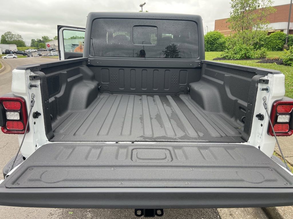New 2026 Jeep Gladiator Mojave AWD/4WD image 10