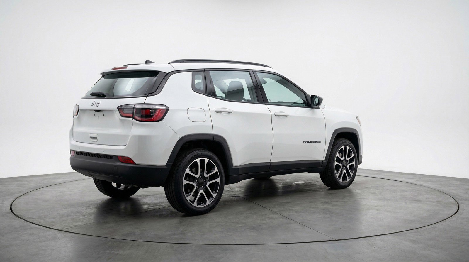 Used 2025 Jeep Compass Trailhawk image 9