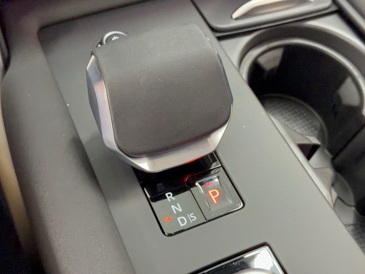 New 2026 Land Rover Discovery Limited Edition AWD/4WD image 20