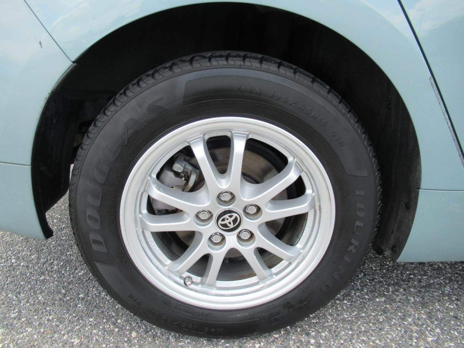 Used 2016 Toyota Prius Two FWD image 8