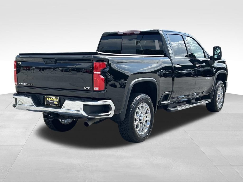 Used 2024 Chevrolet Silverado 2500 LTZ w/ LTZ Plus Package AWD/4WD image 3
