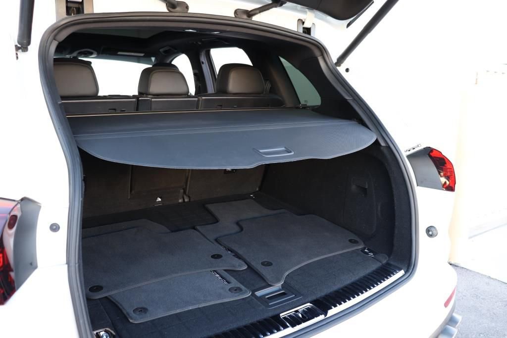 Used 2018 Porsche Cayenne S image 23