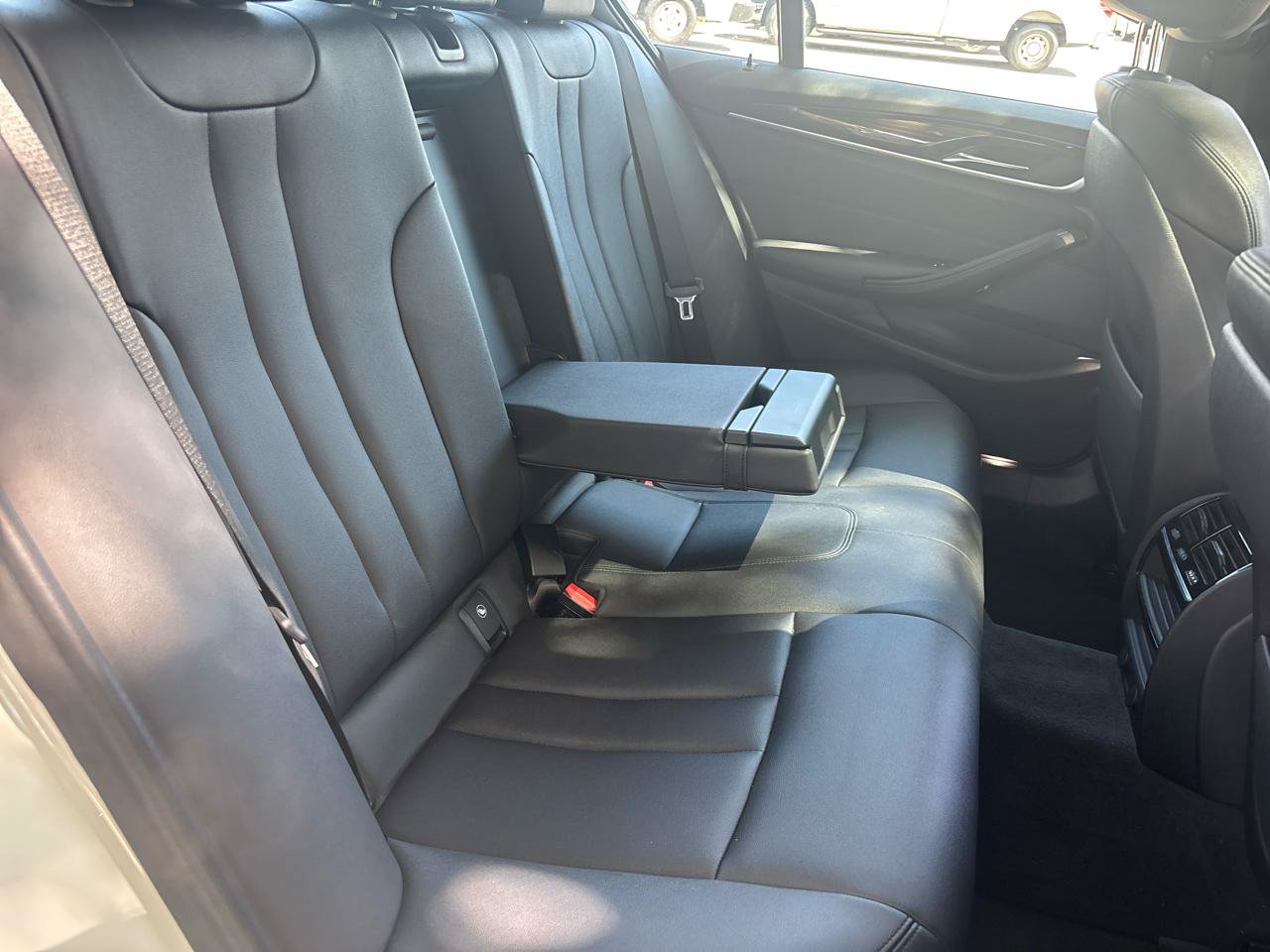 Used 2019 BMW 530i RWD image 26