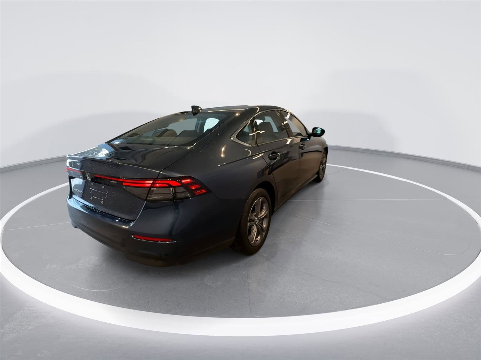 Used 2024 Honda Accord EX image 8