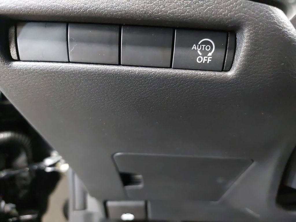 New 2026 Nissan Kicks S image 24