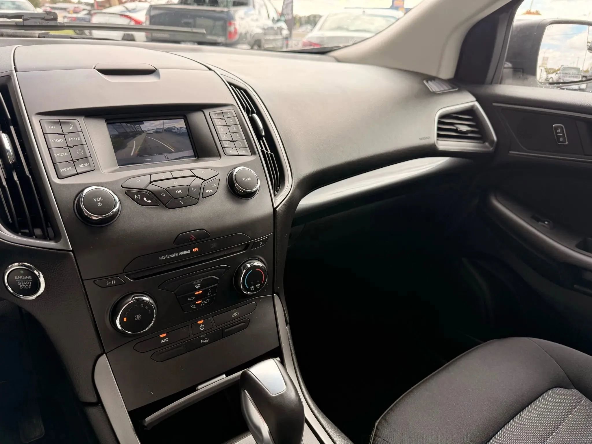 Used 2017 Ford Edge SE AWD/4WD image 15