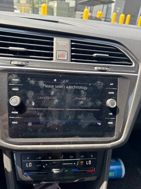 Used 2023 Volkswagen Tiguan SE w/ Panoramic Sunroof Package FWD image 10
