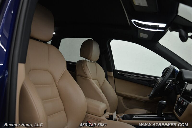 Used 2023 Porsche Macan AWD/4WD image 18