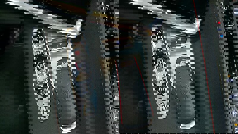 Used 2020 Chevrolet Corvette Stingray Coupe w/ Z51 Performance Package image 17