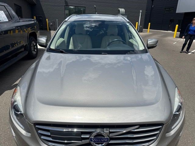 Used 2015 Volvo XC60 T5 Platinum w/ Climate Package AWD/4WD image 7