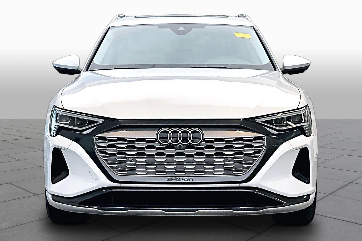 Used 2024 Audi Q8 e-tron Premium Plus w/ Premium Plus Package AWD/4WD image 3