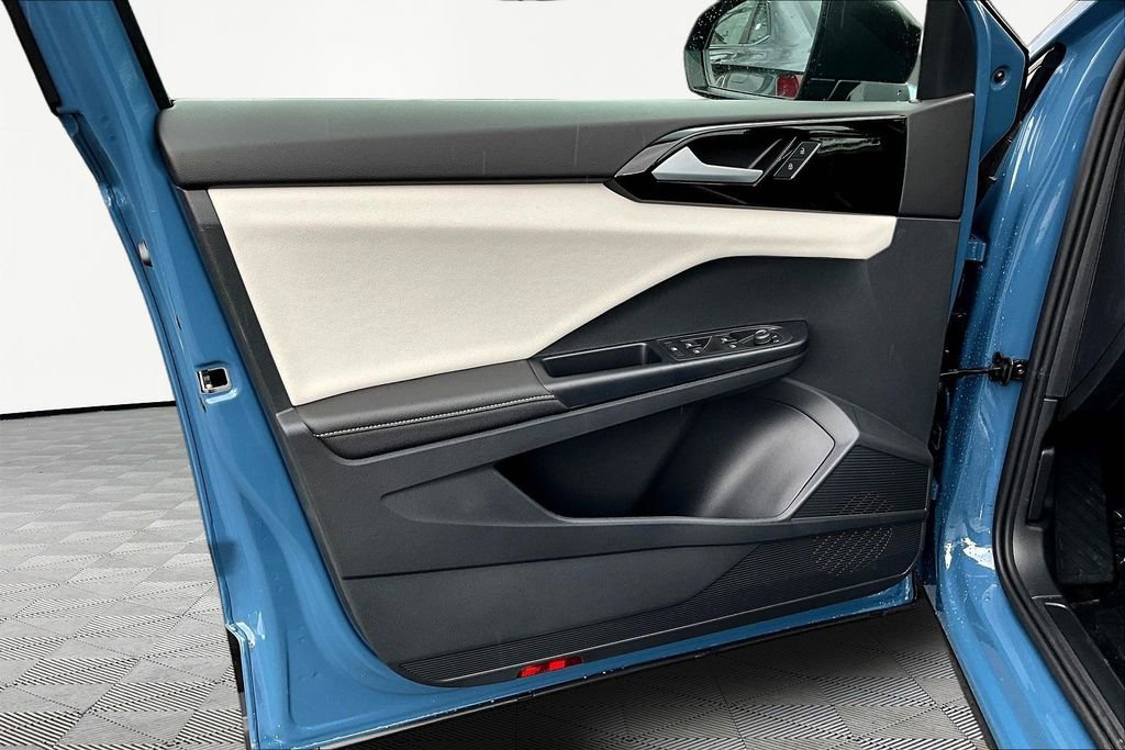 New 2026 Volkswagen Taos S image 19