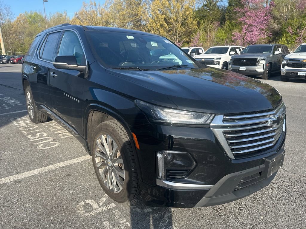 Used 2023 Chevrolet Traverse Premier image 3