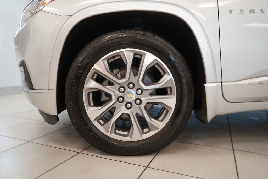 Used 2021 Chevrolet Traverse Premier AWD/4WD image 24