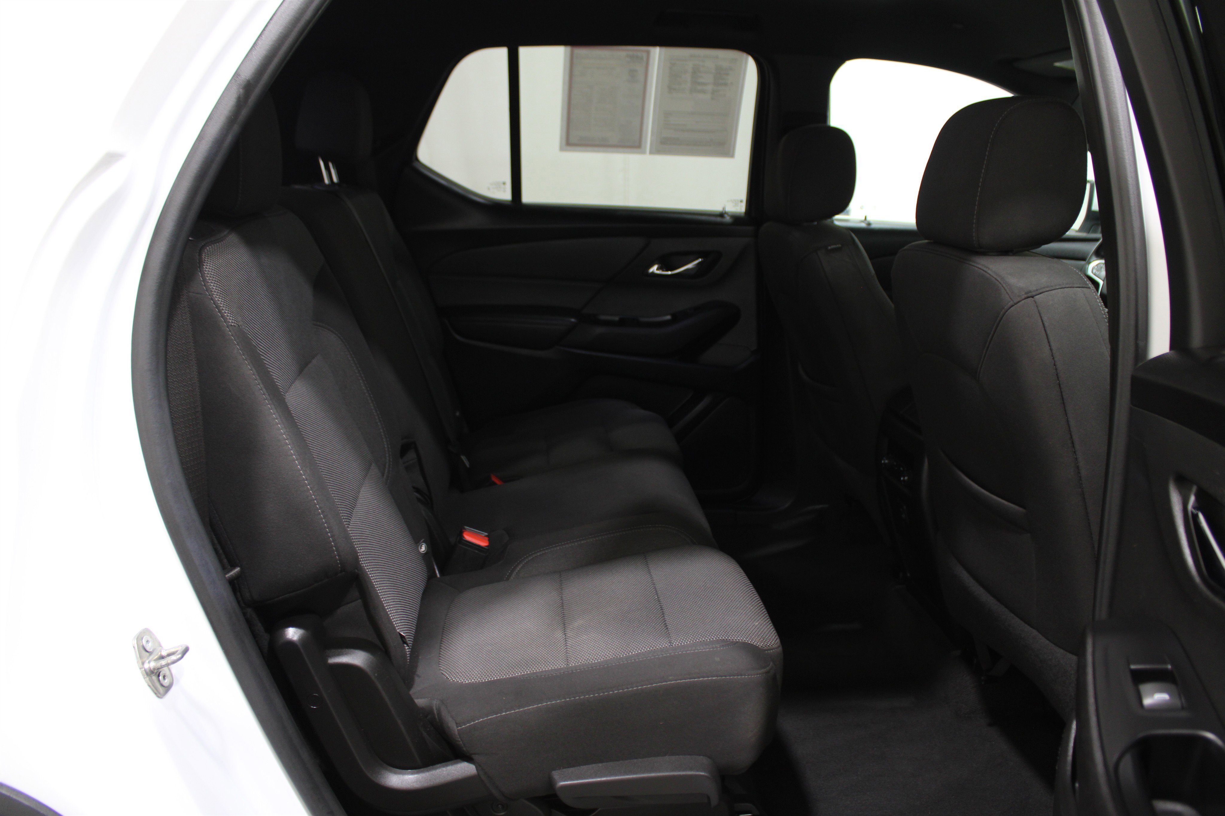 Used 2023 Chevrolet Traverse LT image 27