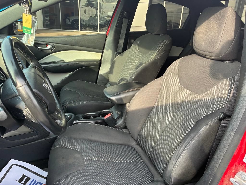 Used 2016 Dodge Dart SXT w/ Rallye Appearance Group FWD image 13