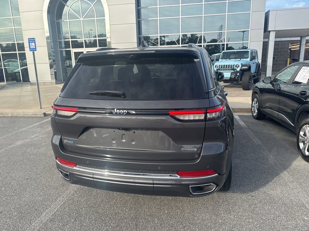 Used 2023 Jeep Grand Cherokee Overland w/ Luxury Tech Group IV AWD/4WD image 8