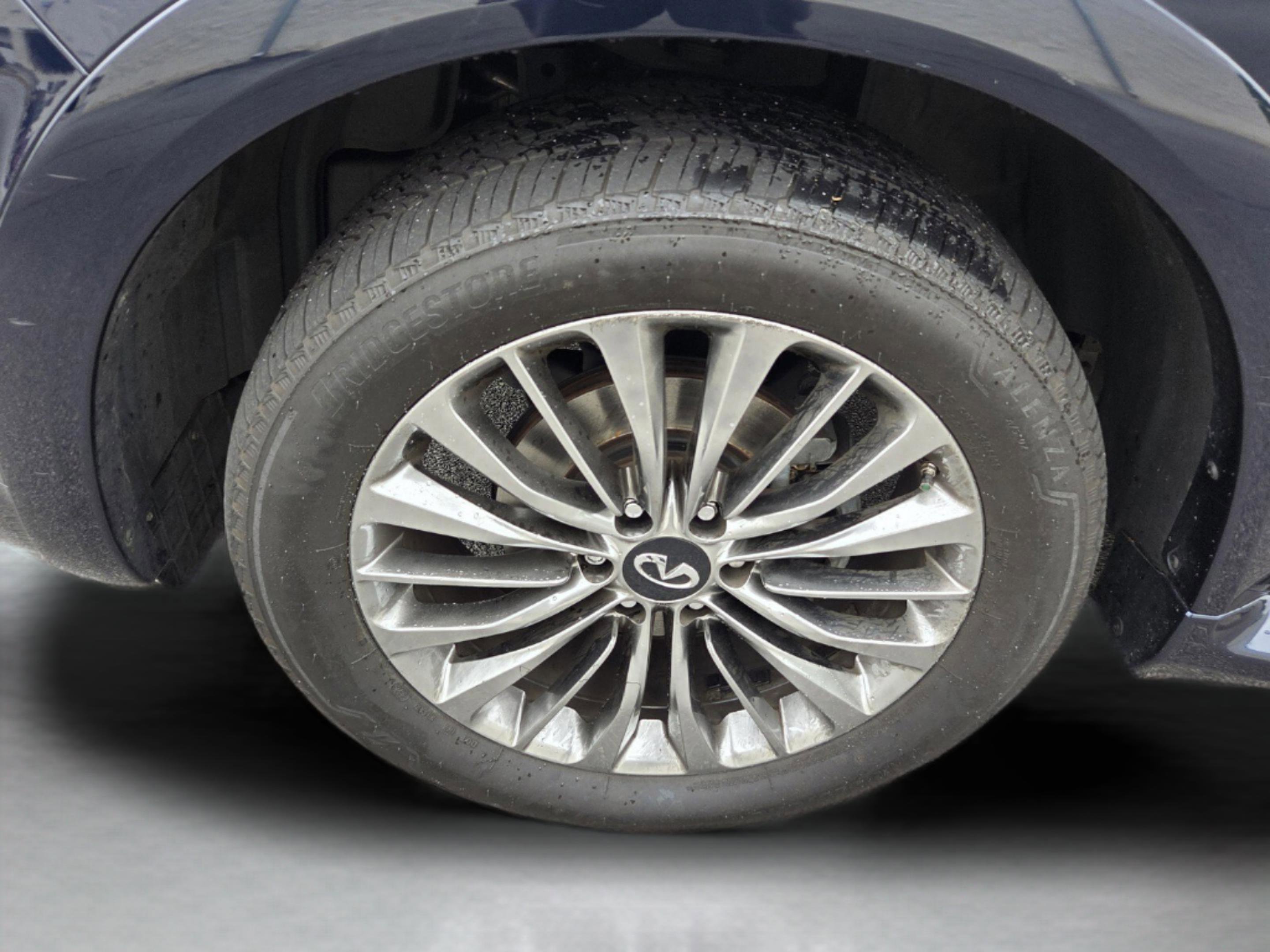 Used 2018 INFINITI QX80 4WD w/ Deluxe Technology Package image 36