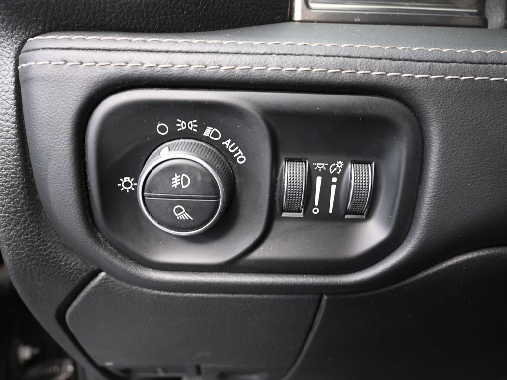 Used 2021 RAM 2500 Limited AWD/4WD image 33