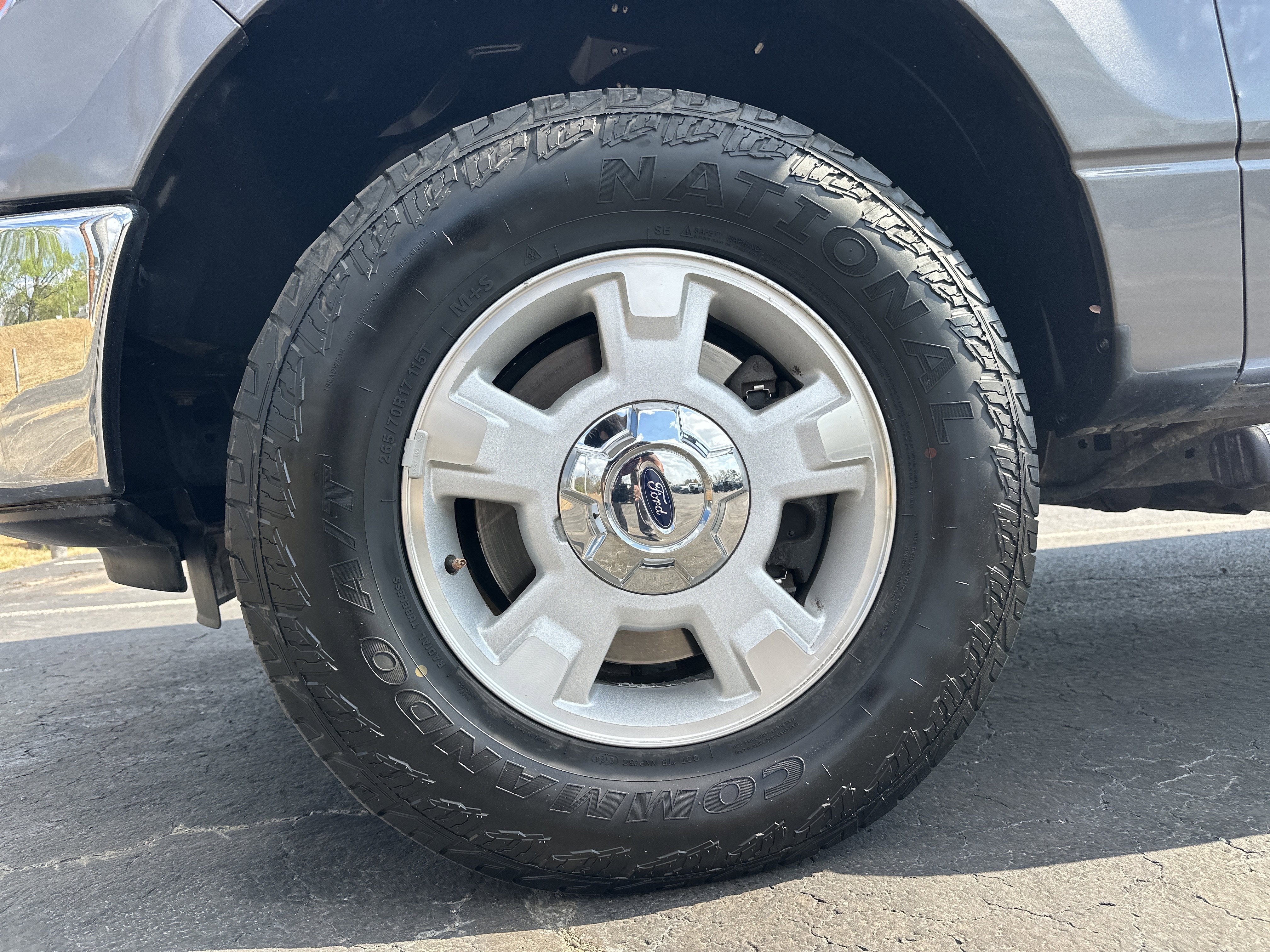 Used 2013 Ford F150 XLT w/ Mid Equipment Group image 12