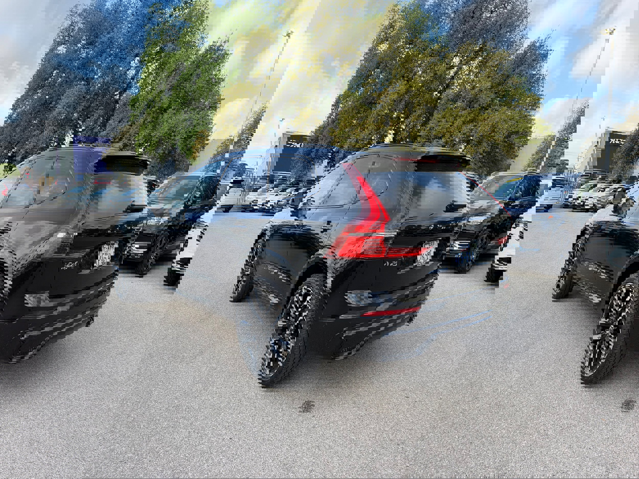 Certified 2024 Volvo XC60 B5 Ultimate image 4