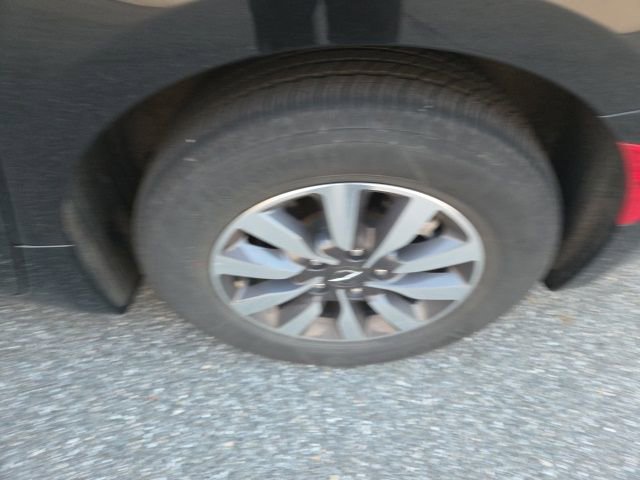 Used 2023 Chrysler Pacifica Limited image 11