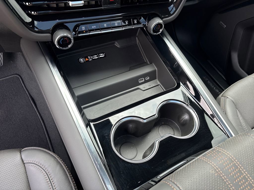 Certified 2026 Chevrolet Tahoe High Country AWD/4WD image 25