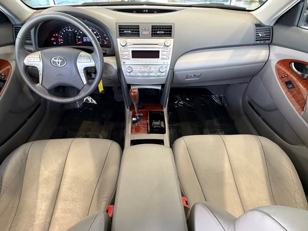 Used 2011 Toyota Camry XLE w/ XLE Extra-Value Pkg #2 image 31